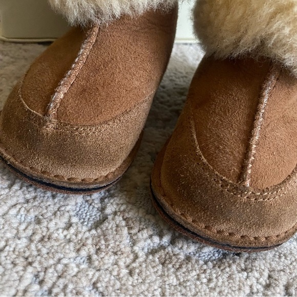Ugg Baby Unisex Boo Sheepskin Boots Suede Leather Fur Lined Tan Cream: Small - Picture 3 of 12